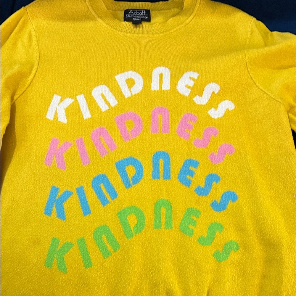 ✏️✏️✏️Abbott Yellow Kindness Sweatshirt